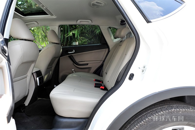 2015款 1.8T 自動(dòng)兩驅(qū)精英版