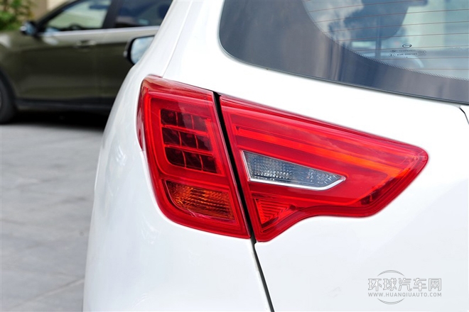 2015款 1.8T 自動兩驅精英版