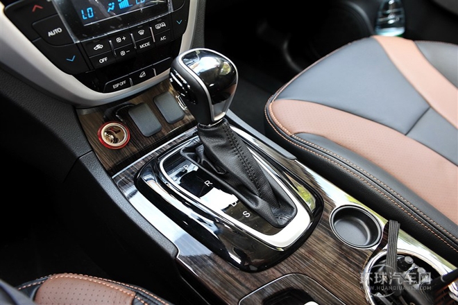 2015款 1.8T 自動兩驅豪華版