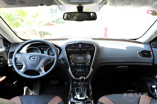 2015款 1.8T 自動(dòng)兩驅(qū)豪華版