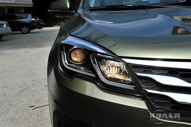 2015款 1.8T 自動兩驅豪華版