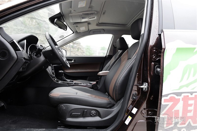 2015款 1.8T 自動兩驅(qū)至尊版