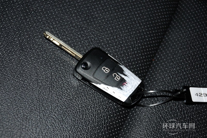 2015款 2.0T 手動四驅精英型