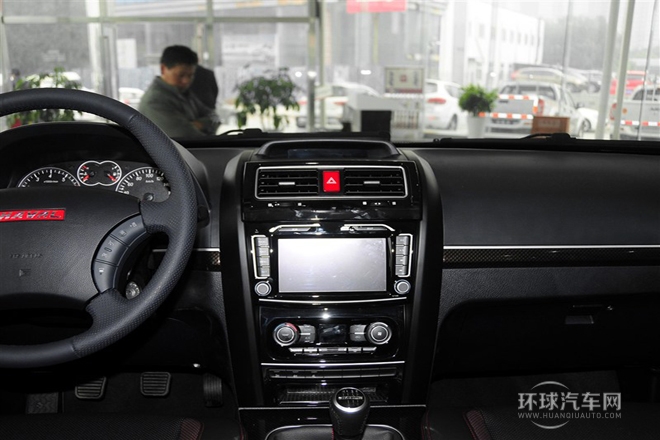 2015款 2.0T 手動(dòng)四驅(qū)精英型