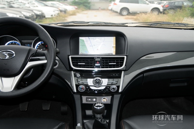 2015款 1.5L 手動(dòng)旗艦型