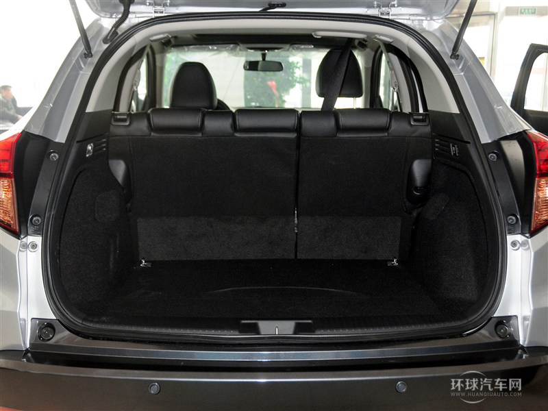 2015款 1.8L CVT四驅旗艦型