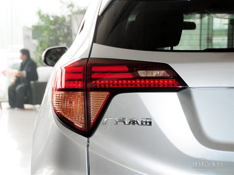 2015款 1.8L CVT四驅旗艦型