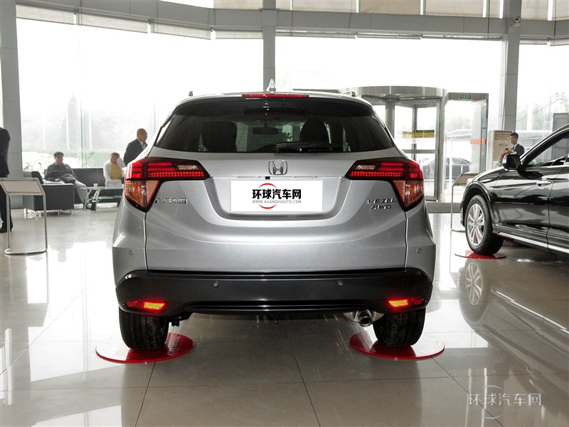 2015款 1.8L CVT四驅(qū)旗艦型