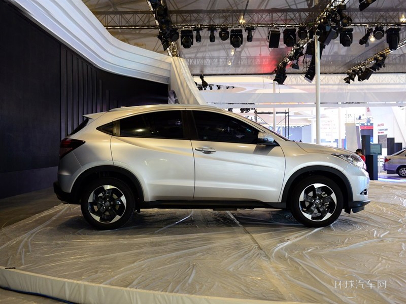 2015款 1.8L CVT四驅旗艦型