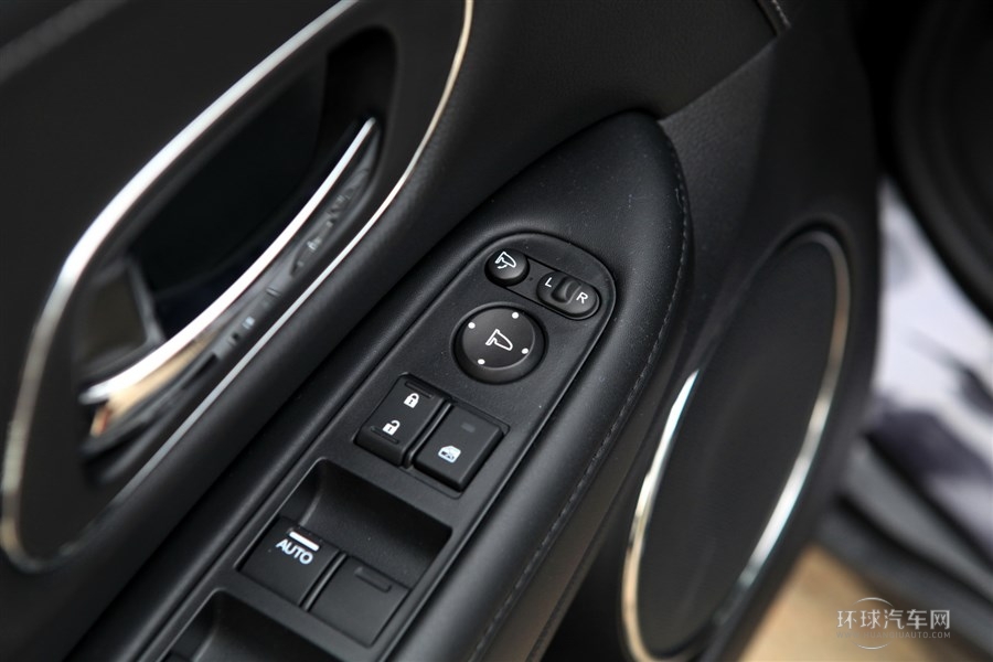 2015款 1.8L 手動兩驅精英型