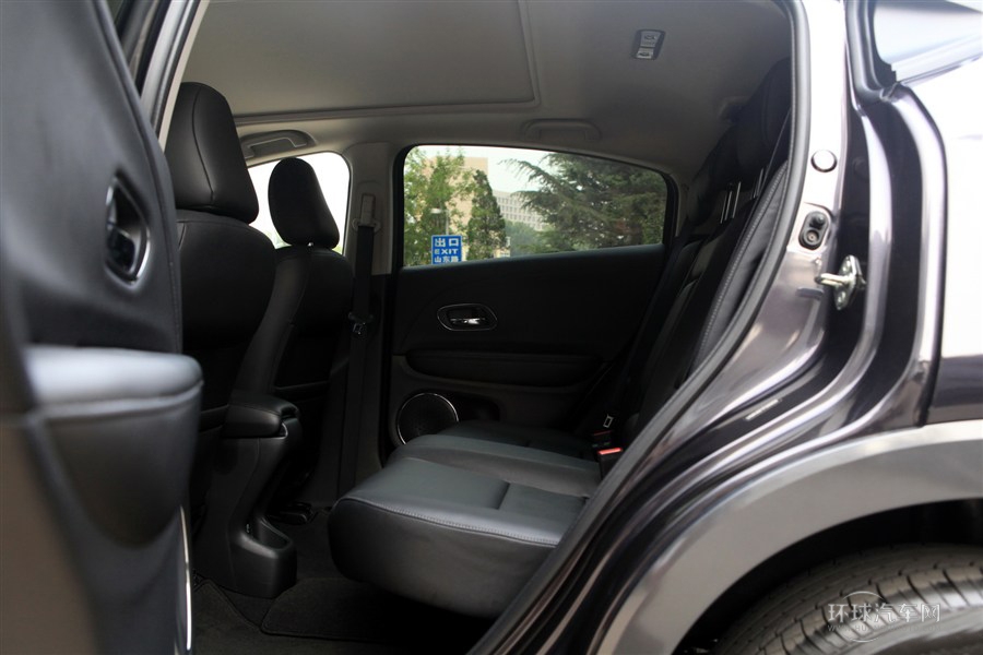 2015款 1.8L 手動(dòng)兩驅(qū)精英型