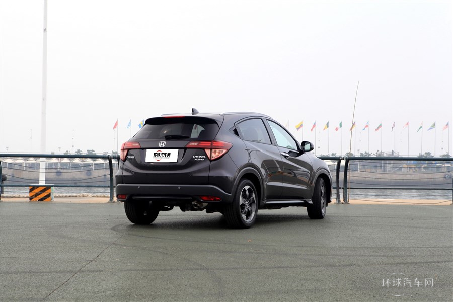 2015款 1.8L 手動兩驅(qū)精英型