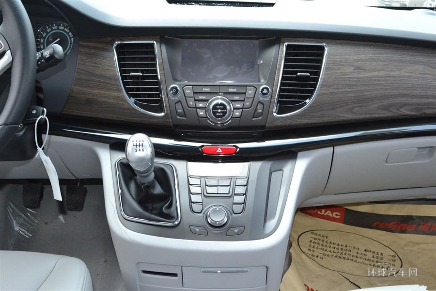 2014款1.9T柴油手動(dòng)公務(wù)版