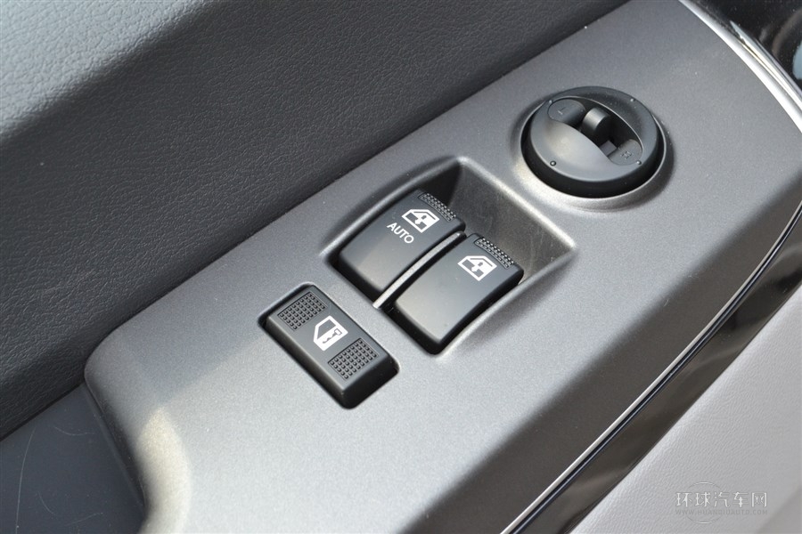 2014款1.9T柴油手動公務版