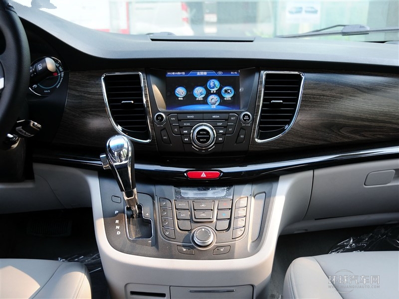 2014款1.9T柴油手動(dòng)商務(wù)版