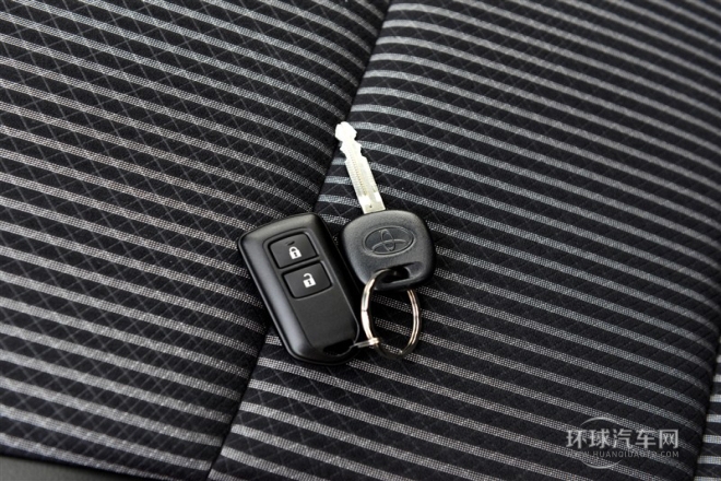 2015款 1.5G 自動(dòng)炫動(dòng)天窗特別版