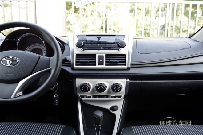 2015款 1.5G 自動炫動天窗特別版