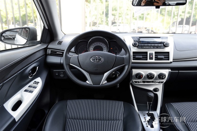 2015款 1.5G 自動炫動天窗特別版