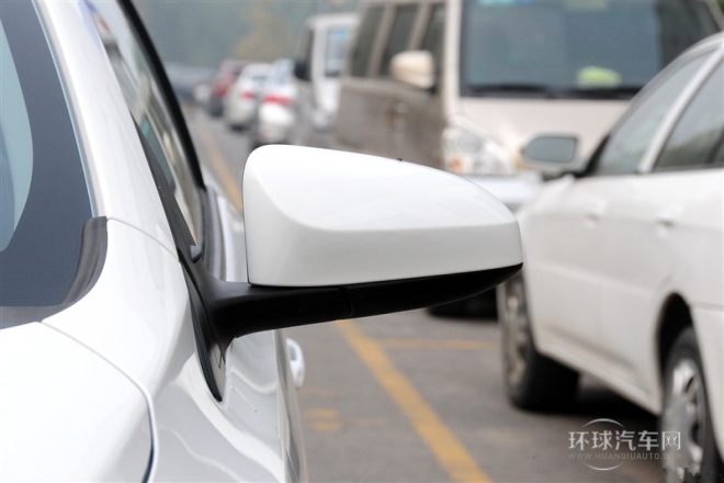 2015款 1.5L 自動智享星光版