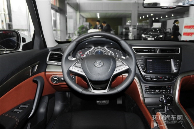 2014款 1.8T 自動(dòng)豪華型