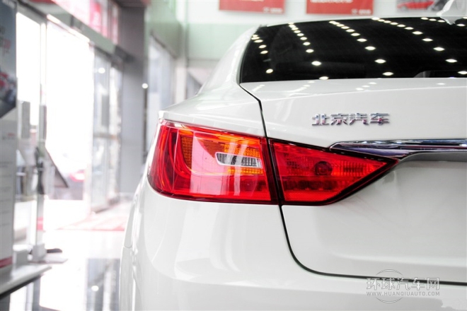 2014款 1.8T 自動豪華型