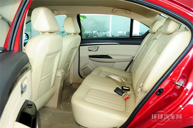 2015款 1.5L 手動豪華型