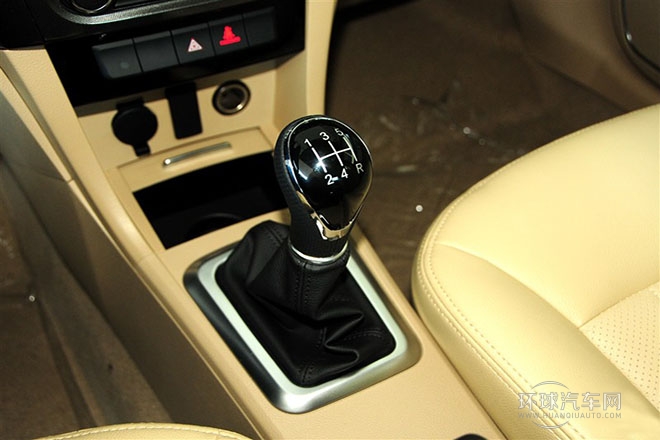 2015款 1.5L 手動豪華型