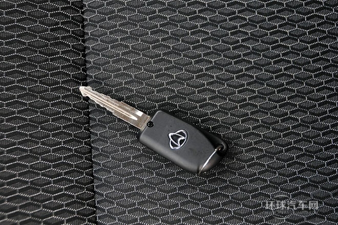 2015款 1.2L 手動暢享型