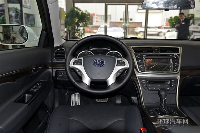 2014款 1.8T 自動尊貴周年版 國IV