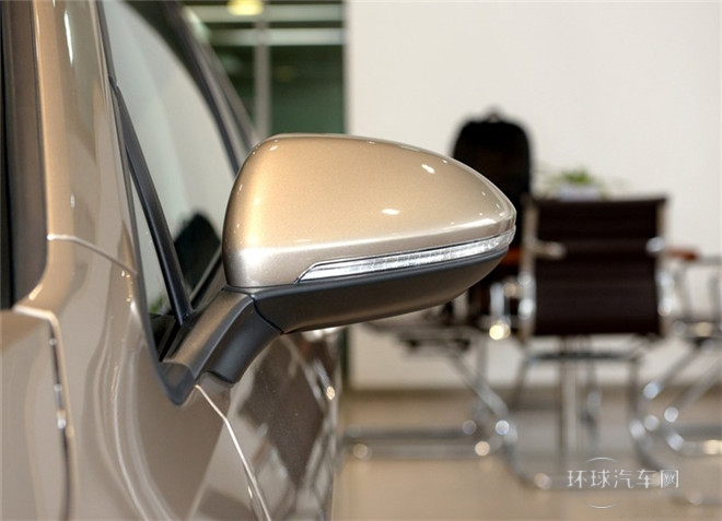 2015款 1.6L手動(dòng)時(shí)尚型