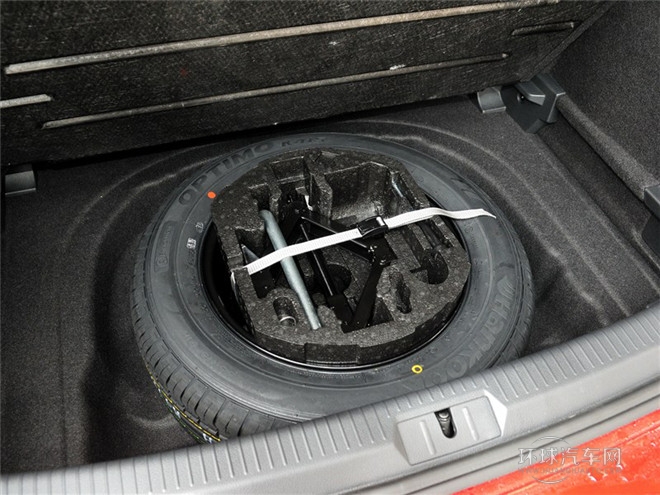 2015款 1.6L自動舒適型