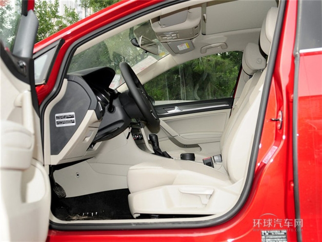 2015款 1.6L自動舒適型