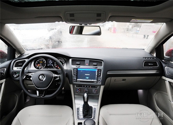 2015款 1.6L自動舒適型