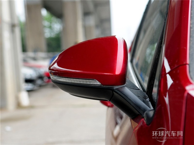 2015款 1.6L自動舒適型