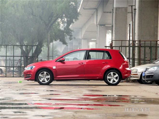 2015款 1.6L自動舒適型