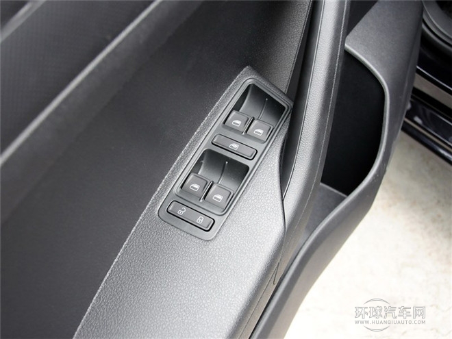 2015款 1.4L 手動(dòng)時(shí)尚型