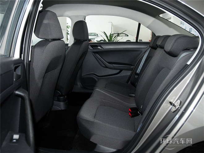 2015款 1.6L 手動(dòng)時(shí)尚型