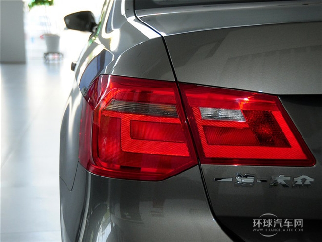 2015款 1.6L 手動時尚型