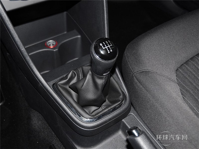 2015款 1.6L 手動舒適型