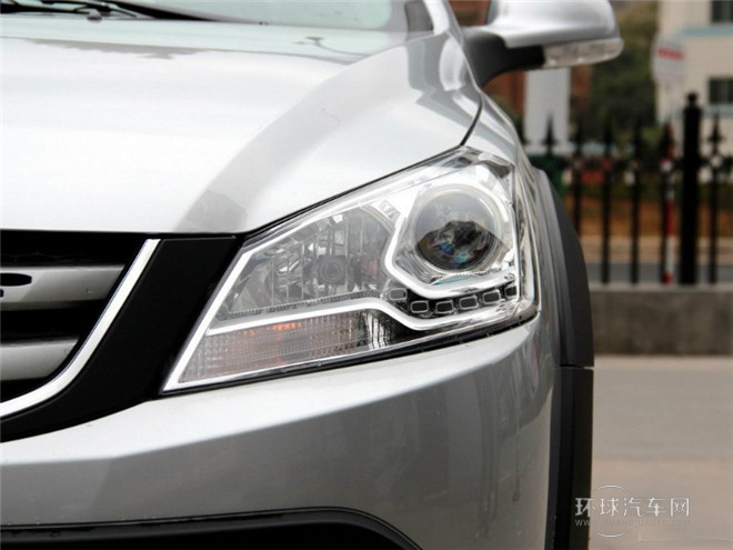 2014款 CROSS 1.5L 手動智驅尊逸型