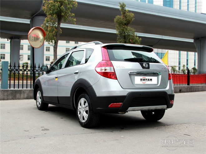 2014款 CROSS 1.5L 手動智驅尊逸型