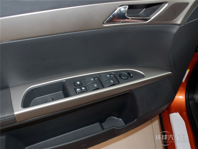 2014款 CROSS 1.5L 手動智驅(qū)感恩版