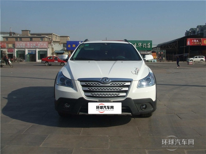 2014款 CROSS 1.5L 手動智驅尊尚型