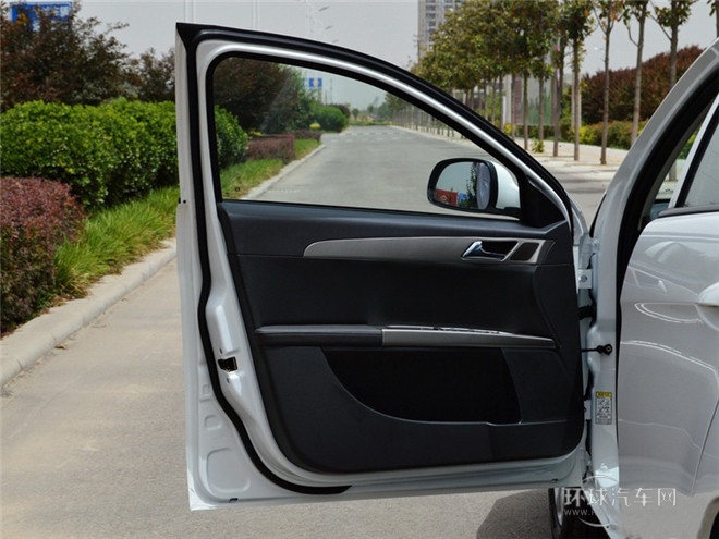 2014款 1.5L 手動智驅感恩版