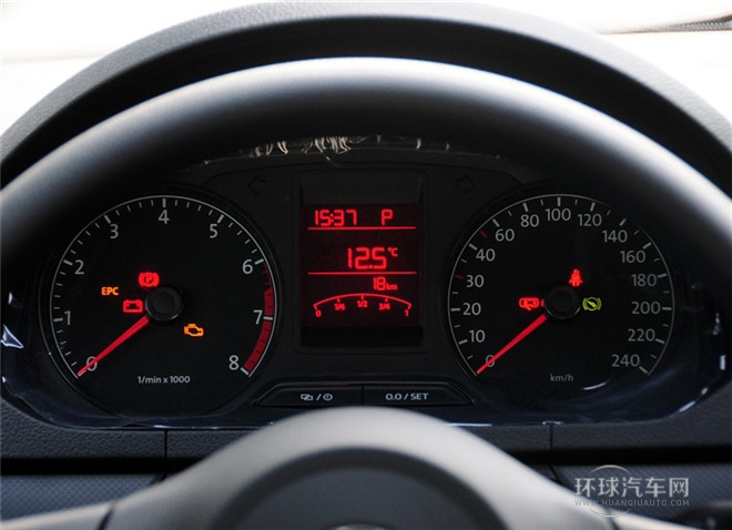 2015款 1.6L 自動時尚型