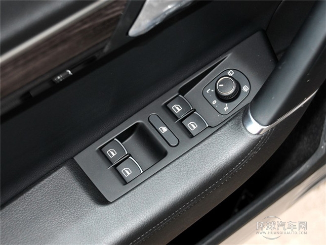 2015款 2.0TSI尊貴型