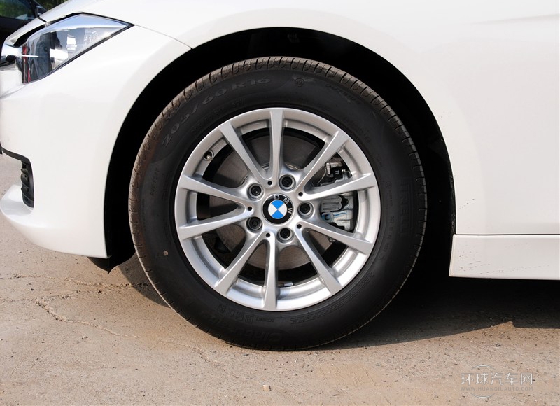 2015款 320i 進取型