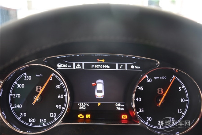 2014款 6.8T 手自一體 尊貴型