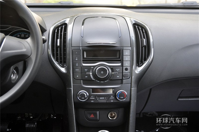 2014款 CROSS 1.5L 手動標準型