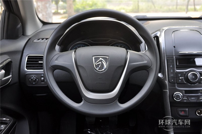 2014款 CROSS 1.5L 手動標準型